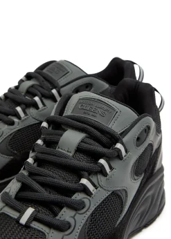 Pulse Runner panelled mesh sneakers