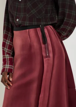 Reverse-effect satin midi skirt