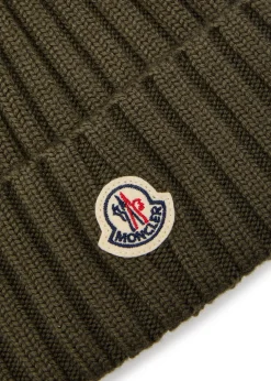 Ribbed wool bobble hat