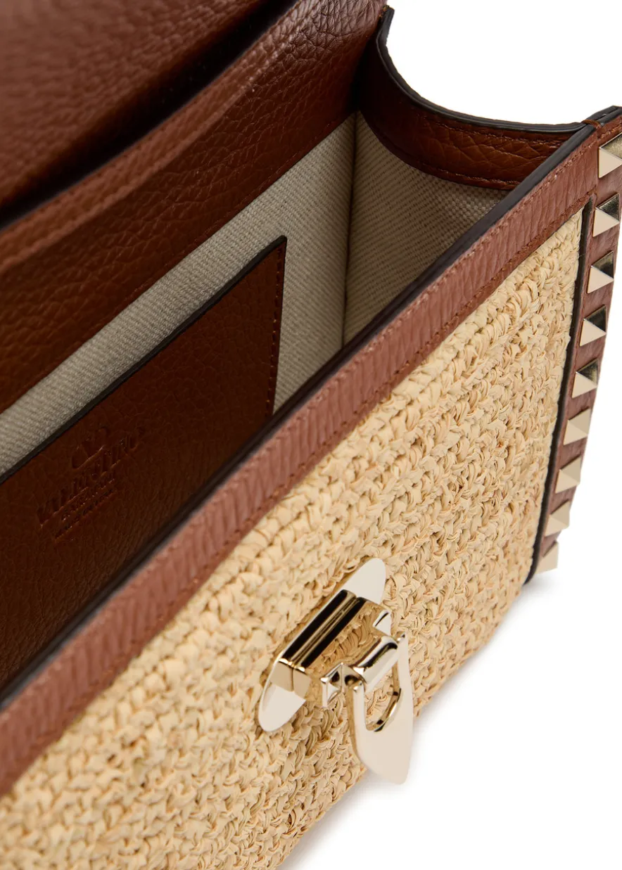 Rockstud small raffia shoulder bag