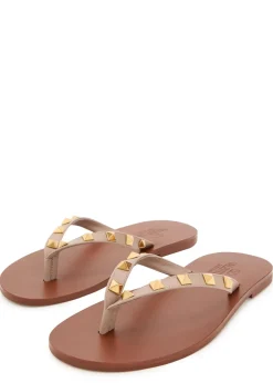 Rockstud thong leather sandals