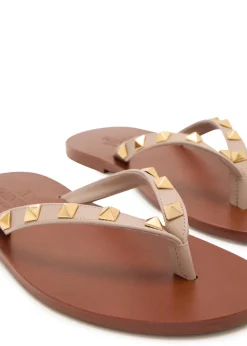 Rockstud thong leather sandals
