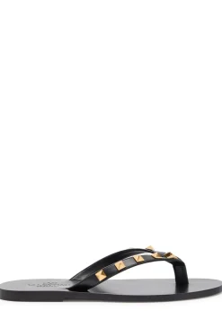 Rockstud thong leather sandals