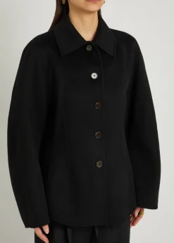 Sculpted wool jacket