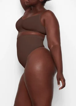 Seamless sculpt high-waisted thong