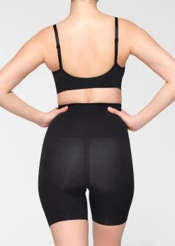 Seamless sculpt mid-thigh shorts