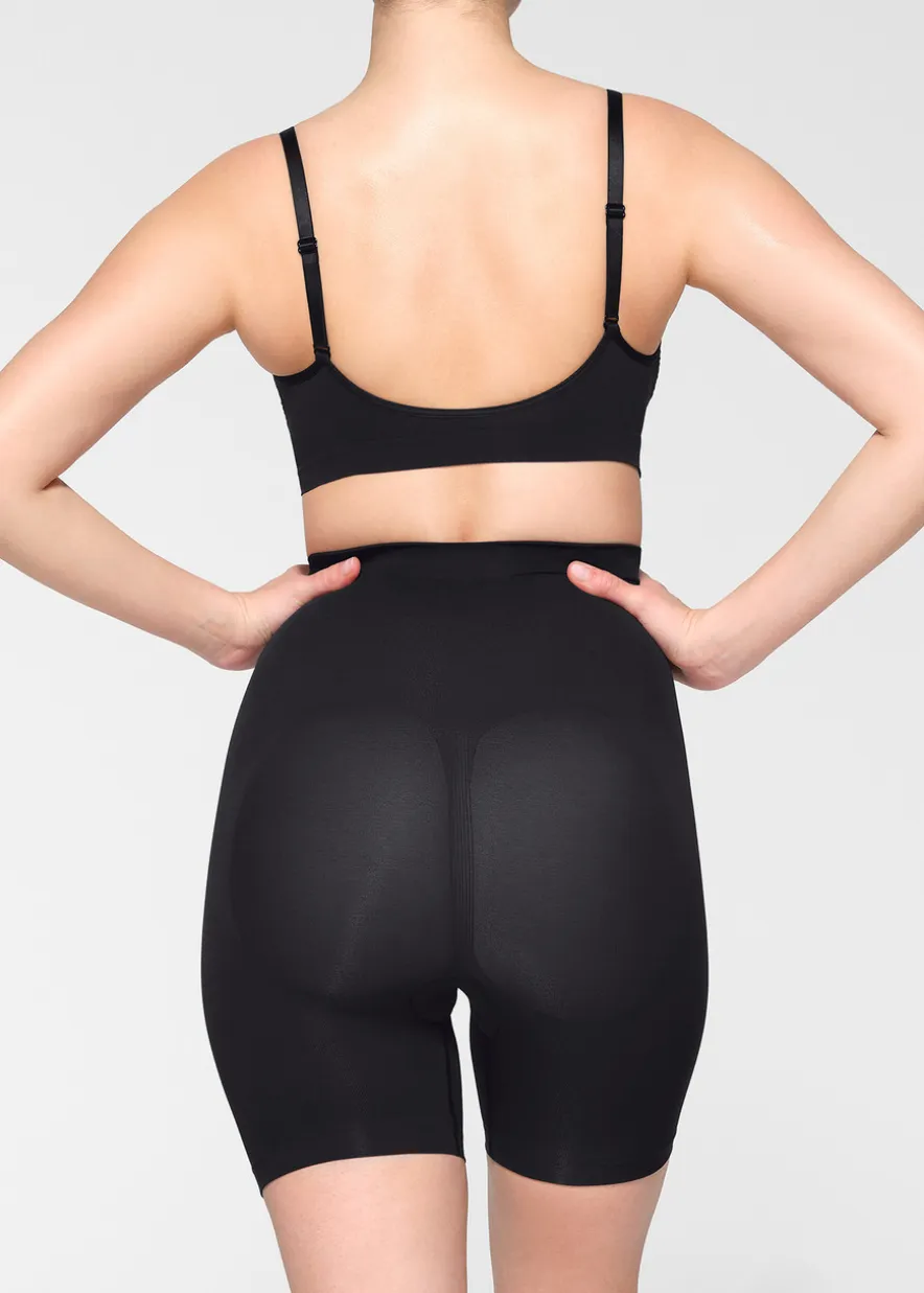 Seamless sculpt mid-thigh shorts