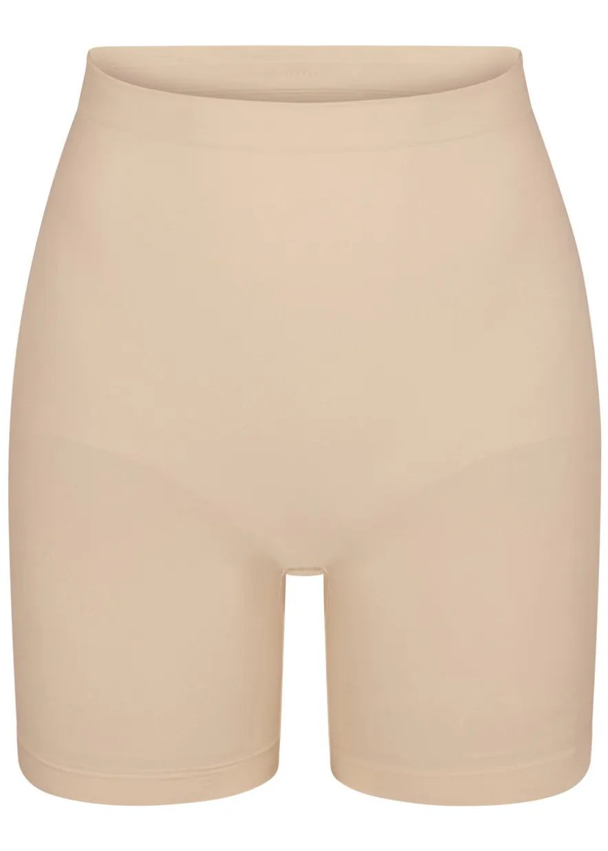 Seamless sculpt mid-thigh shorts