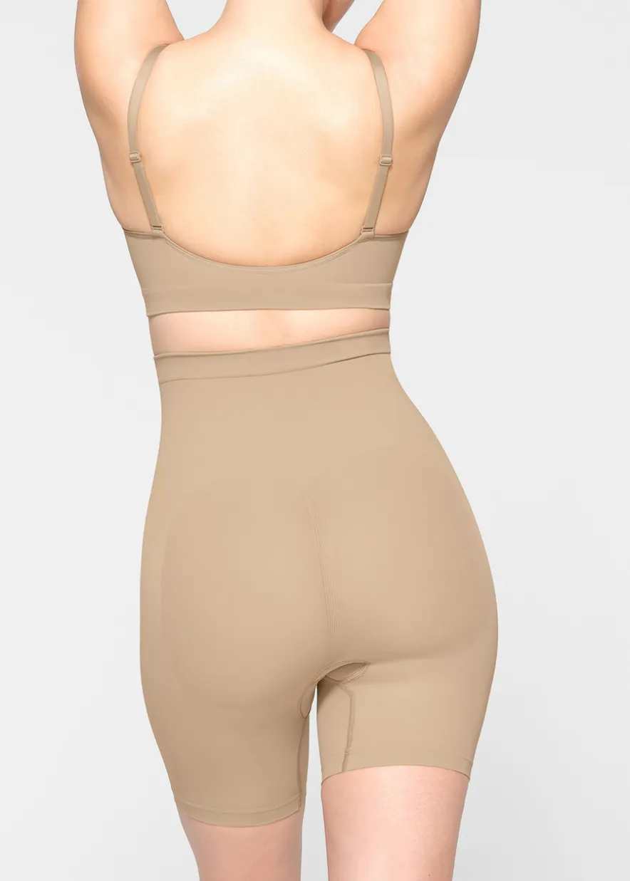Seamless sculpt mid-thigh shorts