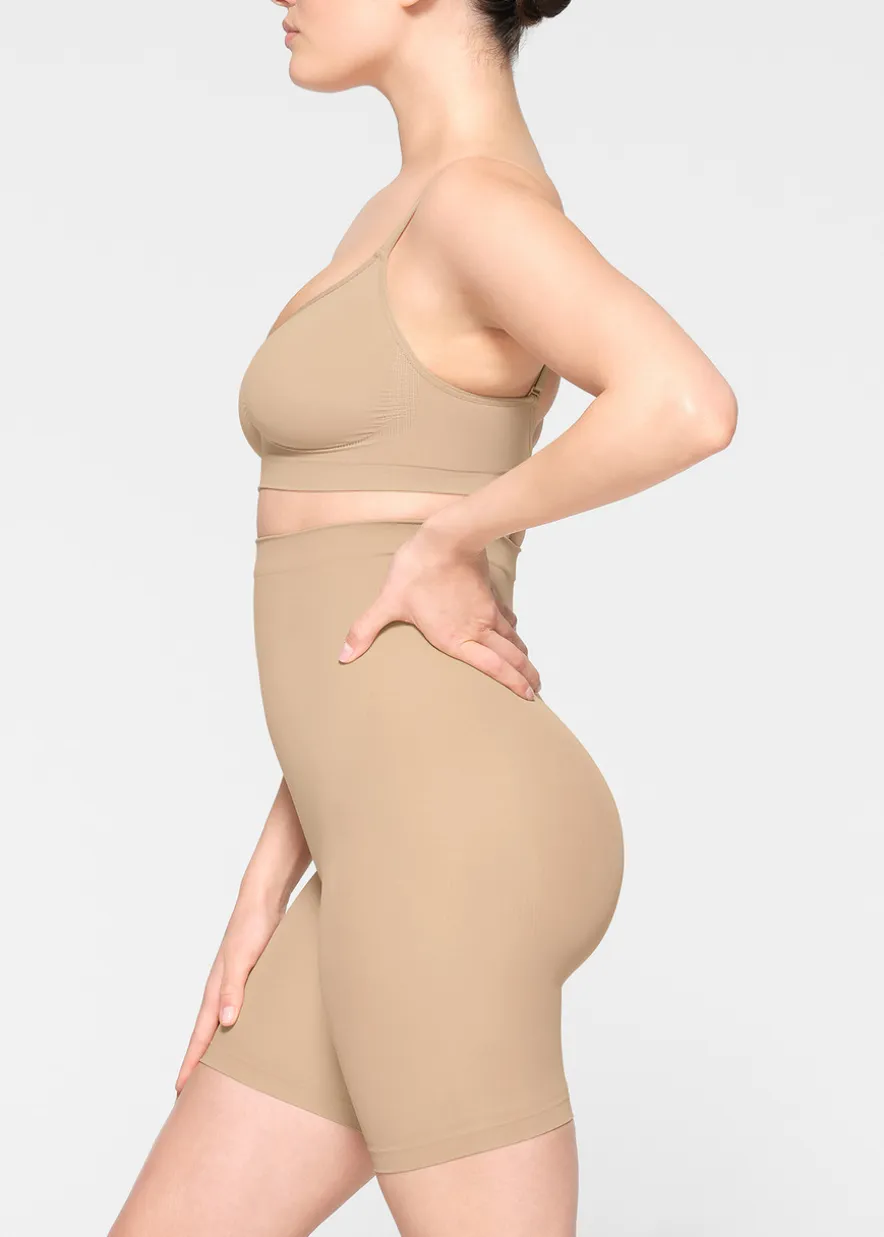 Seamless sculpt mid-thigh shorts