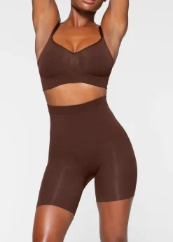 Seamless sculpt mid-thigh shorts