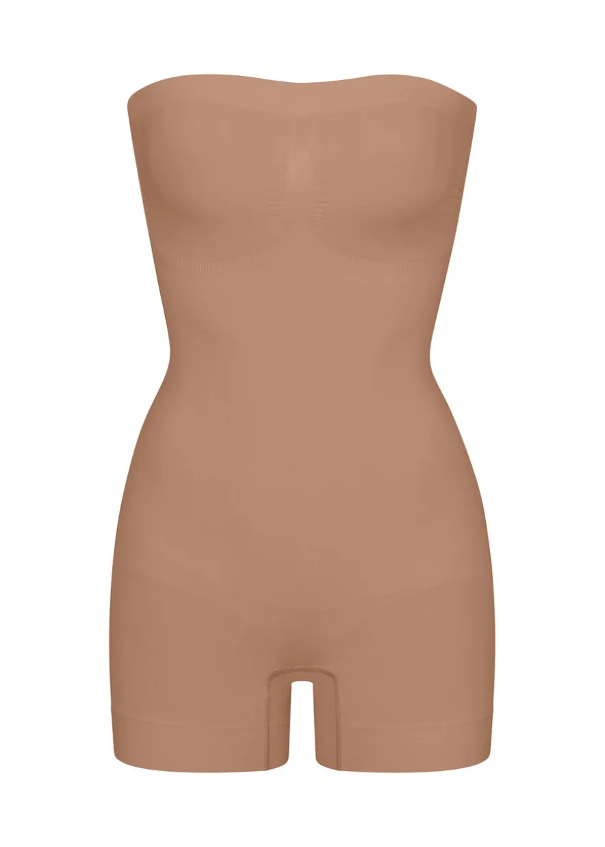 Seamless sculpt strapless shortie body