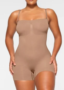 Seamless sculpt strapless shortie body