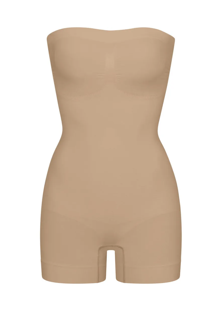Seamless sculpt strapless shortie body