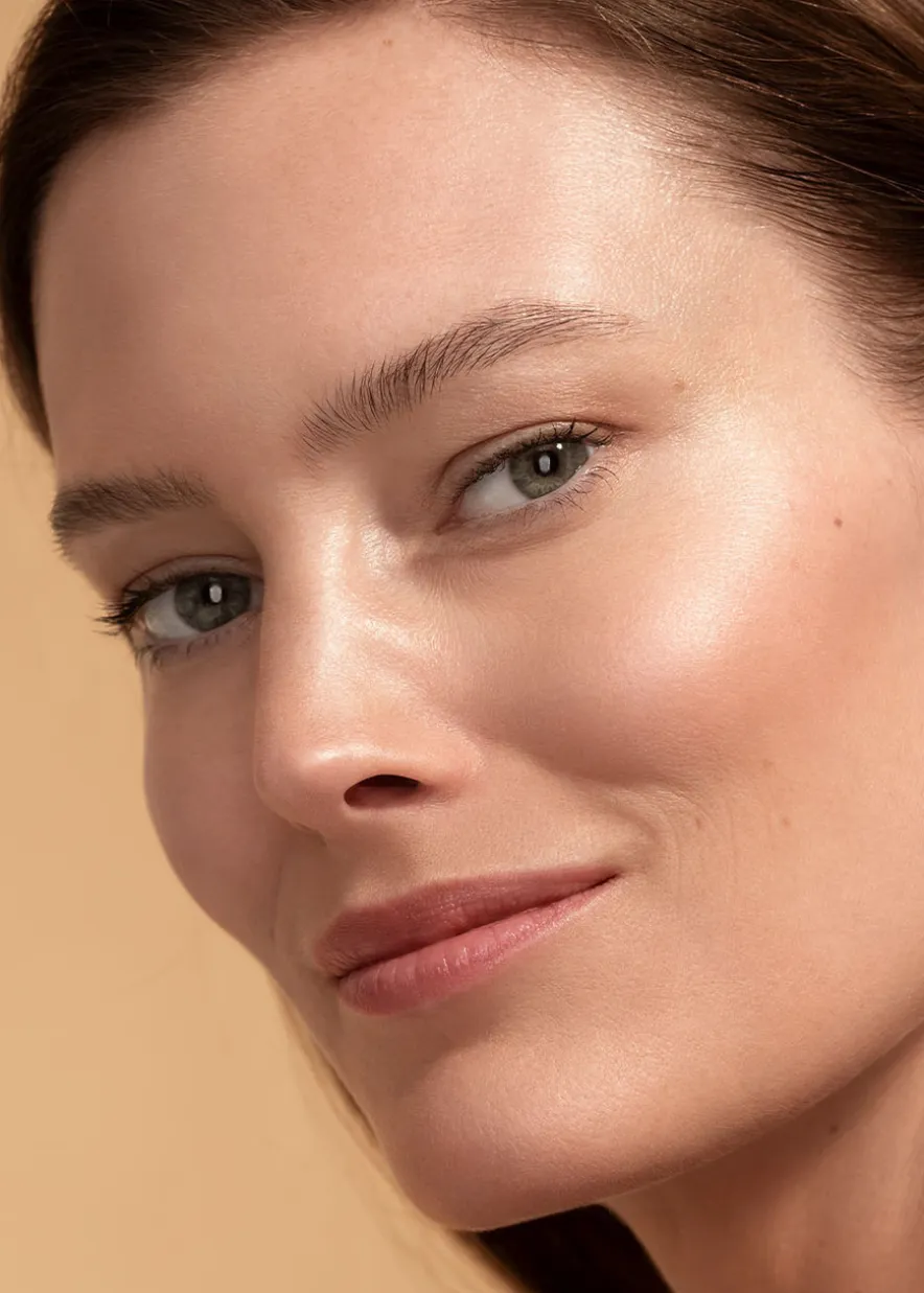 Sheer Glow Gold Face Tint