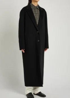 Single-breasted wool coat