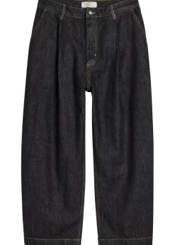 Single pleat wide-leg jeans