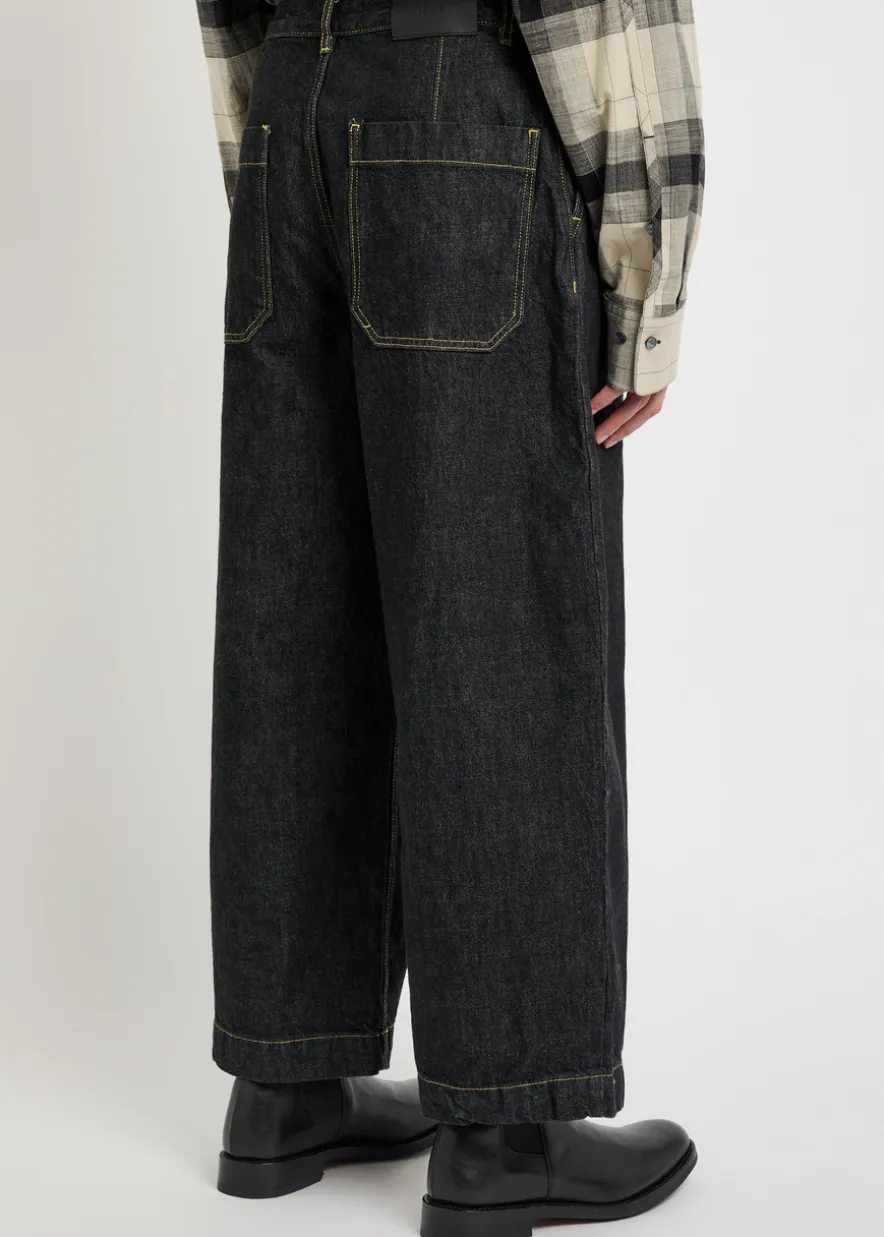 Single pleat wide-leg jeans