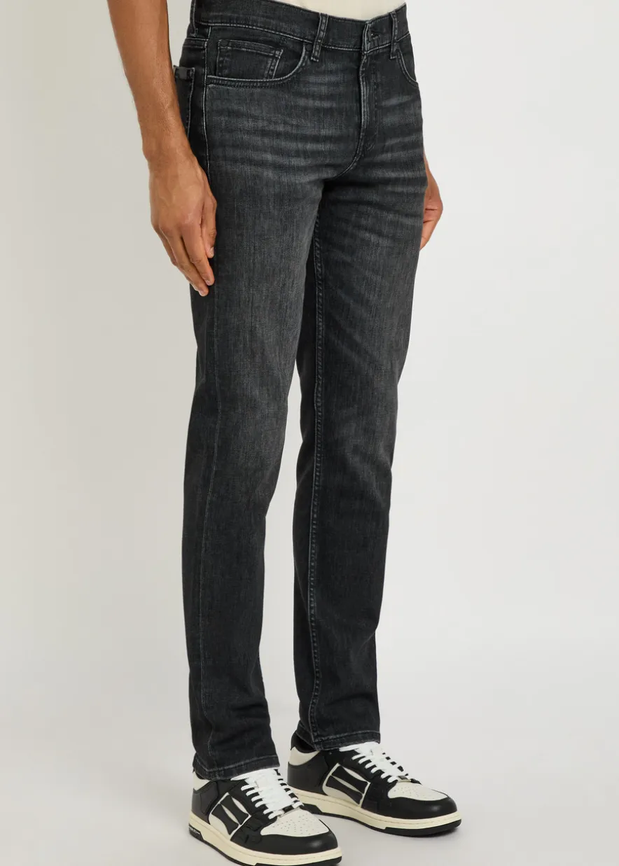 Slimmy tapered-leg jeans