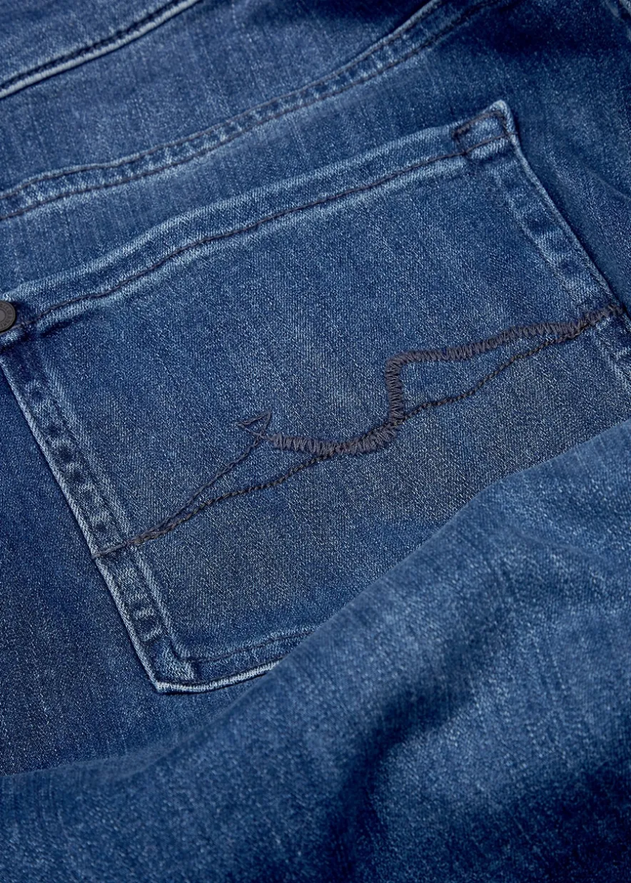Slimmy Tapered Luxe Performance+ jeans