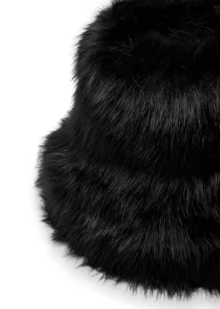 Snuggle faux fur bucket hat