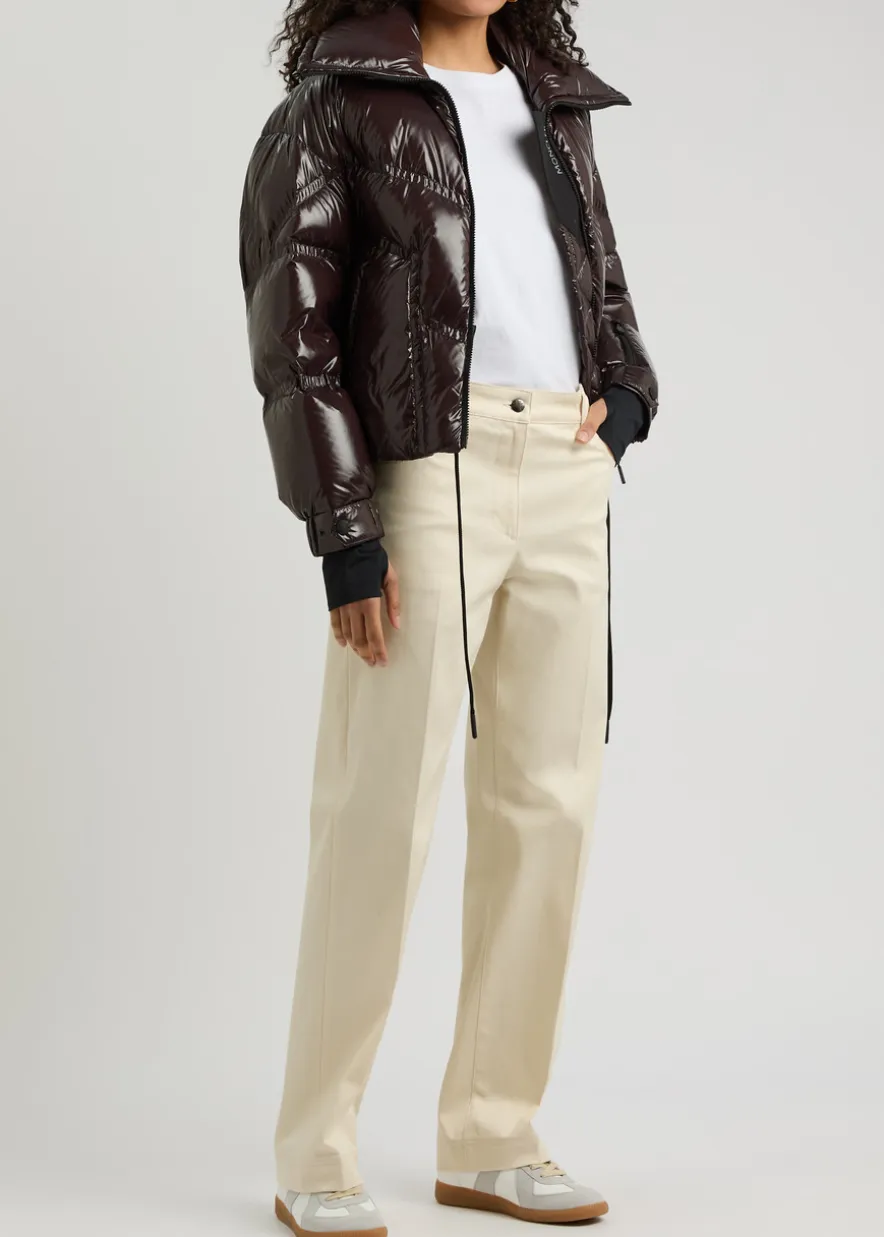 Straight-leg jeans