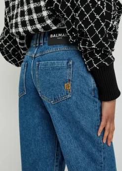 Straight-leg jeans