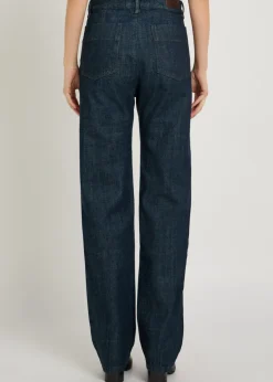Straight-leg jeans