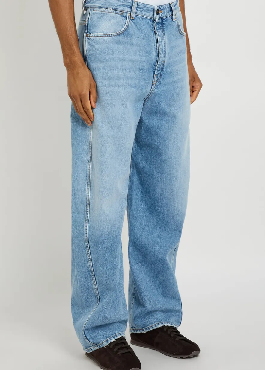 Straight-leg jeans