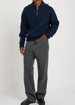Straight-leg jeans