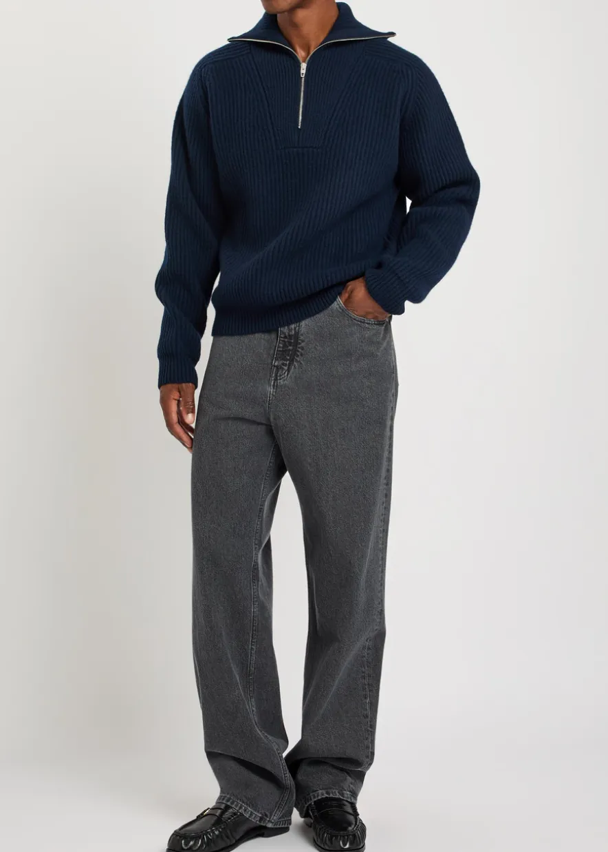 Straight-leg jeans