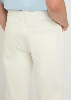 Straight-leg jeans