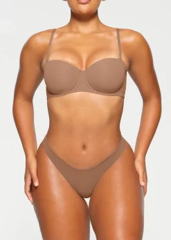 Strapless bra