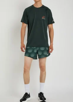 Stride Dri-FIT 5" printed running shorts