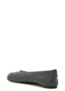 Tabi leather ballet flats