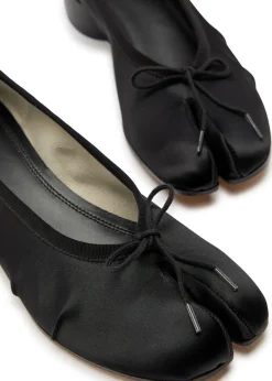 Tabi 30 satin pumps