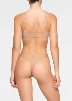 Teardrop push-up bra