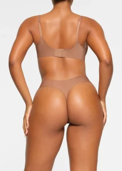 Teardrop push-up bra