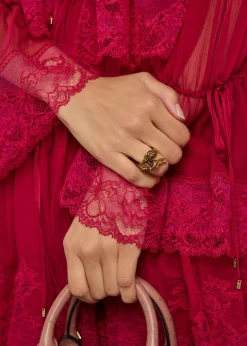 The Chloé Chain Horse ring