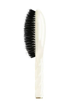 The Essential Do-It-All No2 Creamy White
