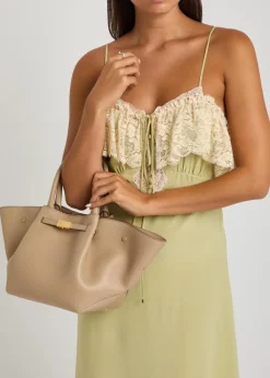 The New York midi grained leather tote
