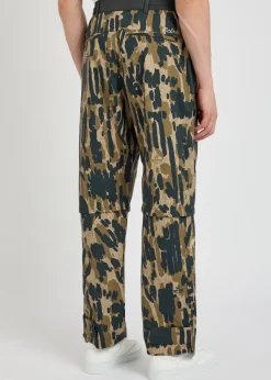Tour Divot camouflage-print nylon trousers
