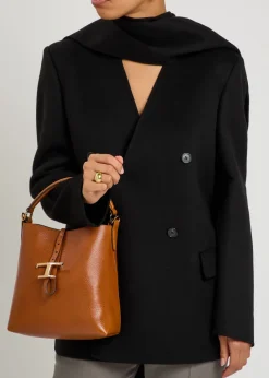T-plaque grained leather top handle bag