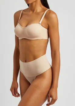 Undie-Tectable seamless thong