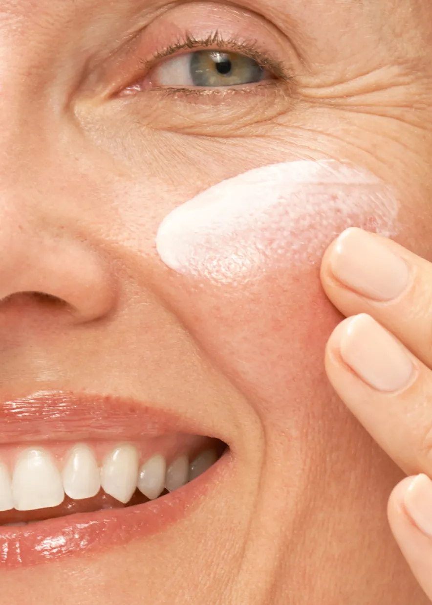 Universal Glow Daily Defense SPF 30