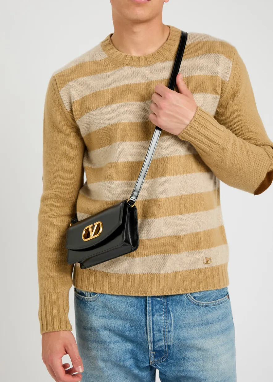 Vain small leather clutch