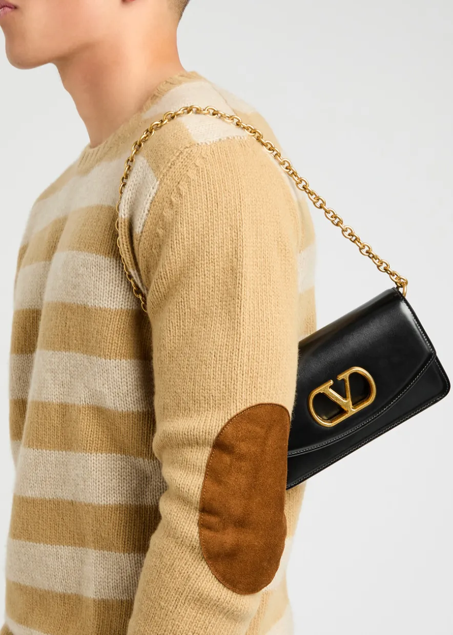 Vain small leather clutch