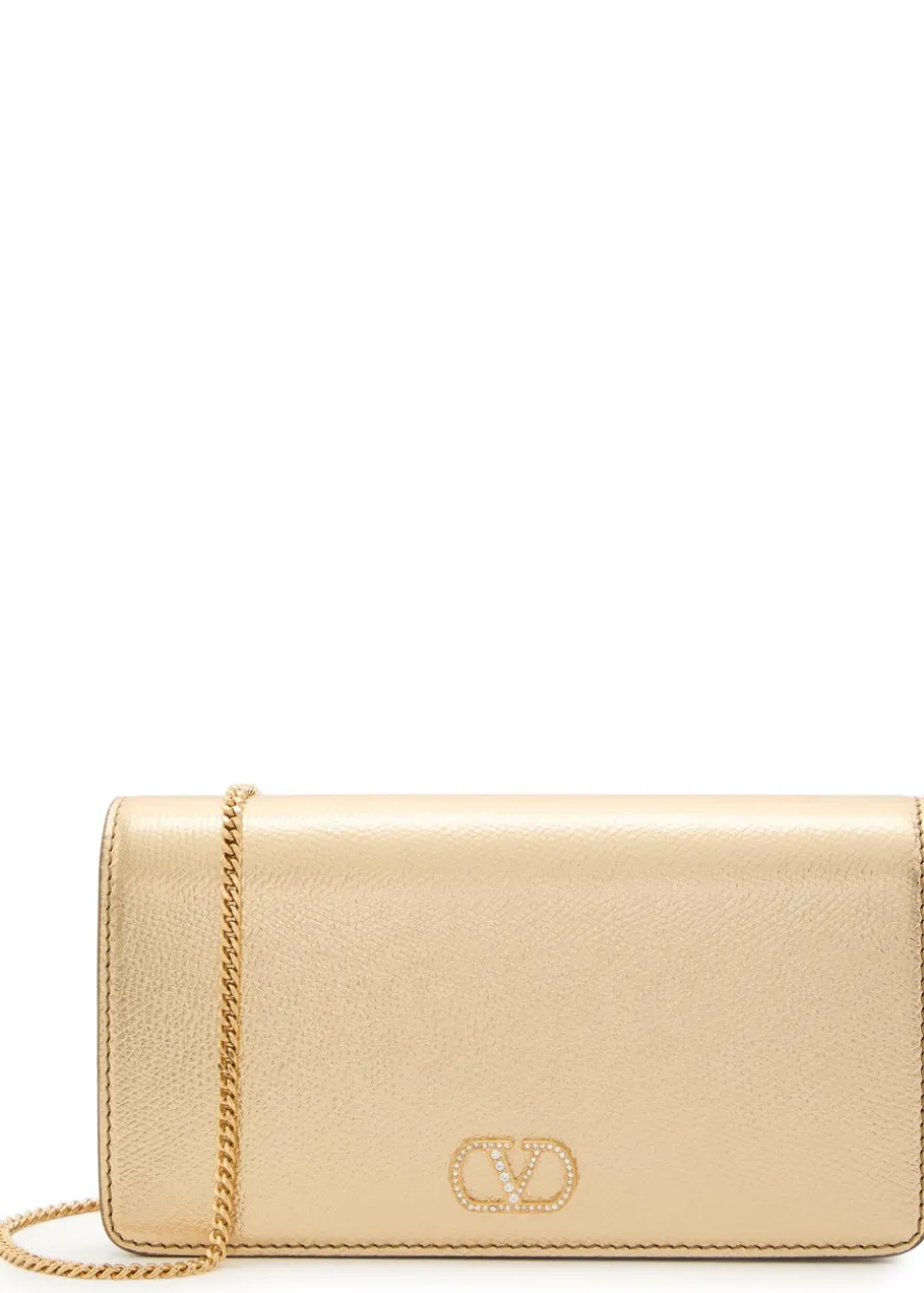 VLogo metallic grained leather shoulder bag