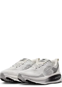 Vomero 18 sneakers