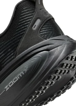 Vomero 18 sneakers